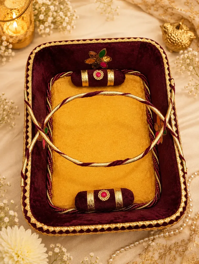 Premium Laddu Gopal Travel Daliya | Maroon Velvet Portable Carry Bed
